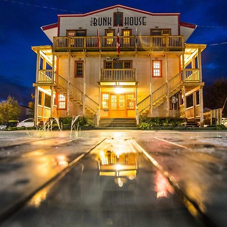 The Bunkhouse Hotel Dawson Ngoại thất bức ảnh